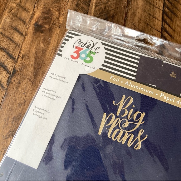 me & my BIG ideas Create 365 The Happy Planner Big Snap in Cover, Hard Navy - Picture 2 of 5